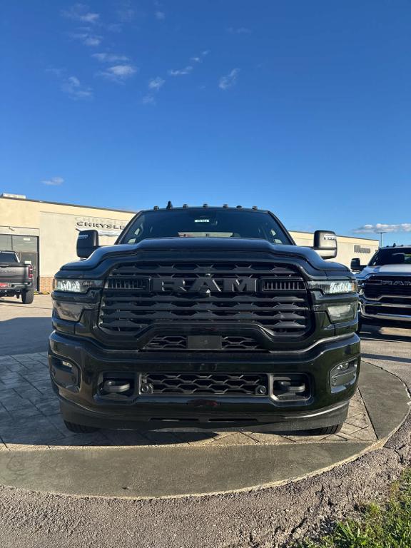 new 2025 Ram 3500 car, priced at $71,998