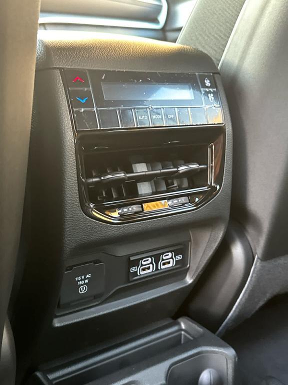 new 2025 Jeep Grand Cherokee L car, priced at $41,694