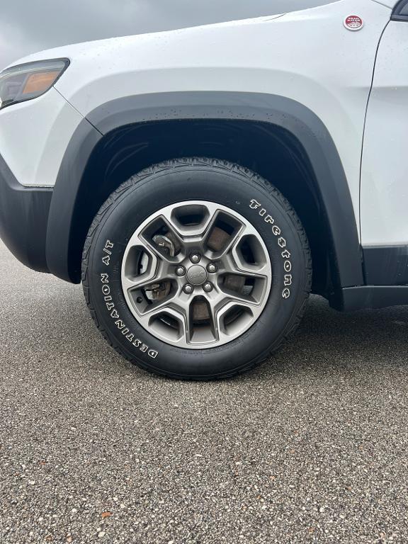 used 2021 Jeep Cherokee car, priced at $23,998