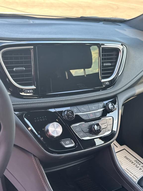 new 2026 Chrysler Pacifica car, priced at $53,996