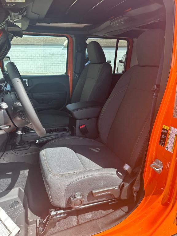 new 2025 Jeep Wrangler car, priced at $49,889