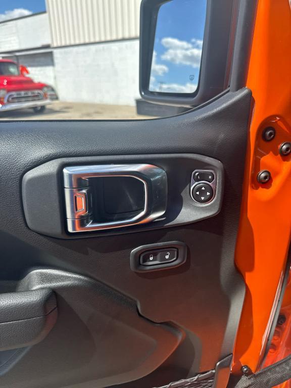 new 2025 Jeep Wrangler car, priced at $49,889