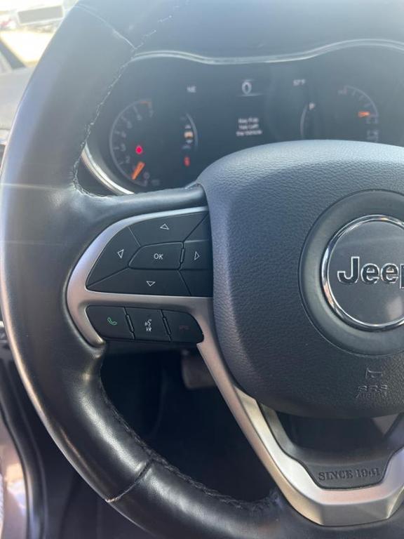 used 2021 Jeep Grand Cherokee car, priced at $25,998