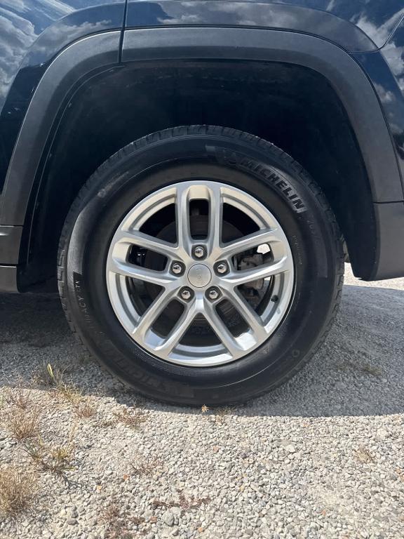used 2023 Jeep Grand Cherokee car, priced at $30,998