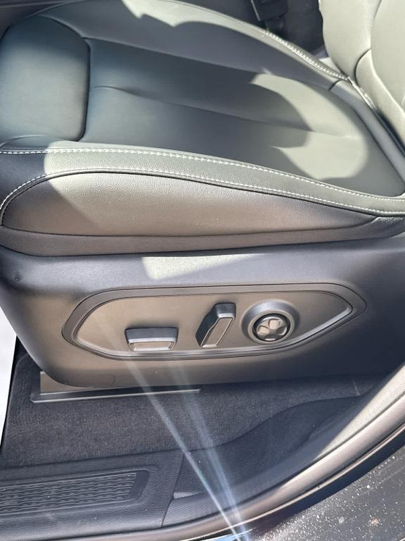 new 2025 Jeep Grand Cherokee car, priced at $44,996