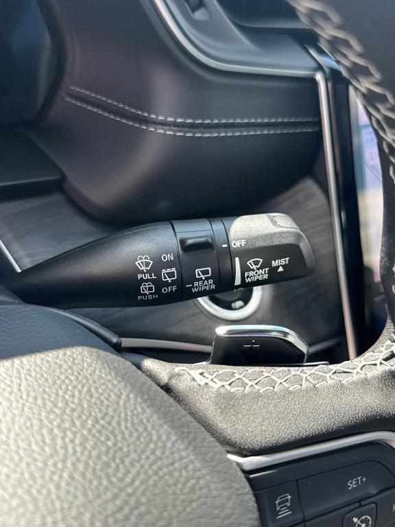 new 2025 Jeep Grand Cherokee car, priced at $44,996