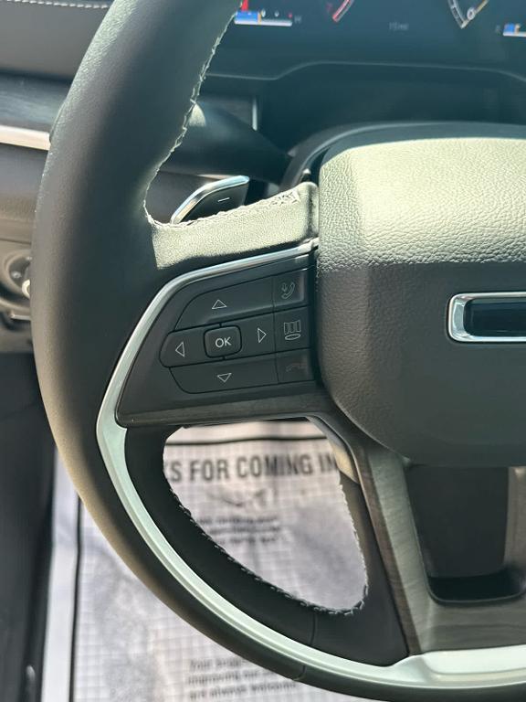 new 2025 Jeep Grand Cherokee car, priced at $44,996