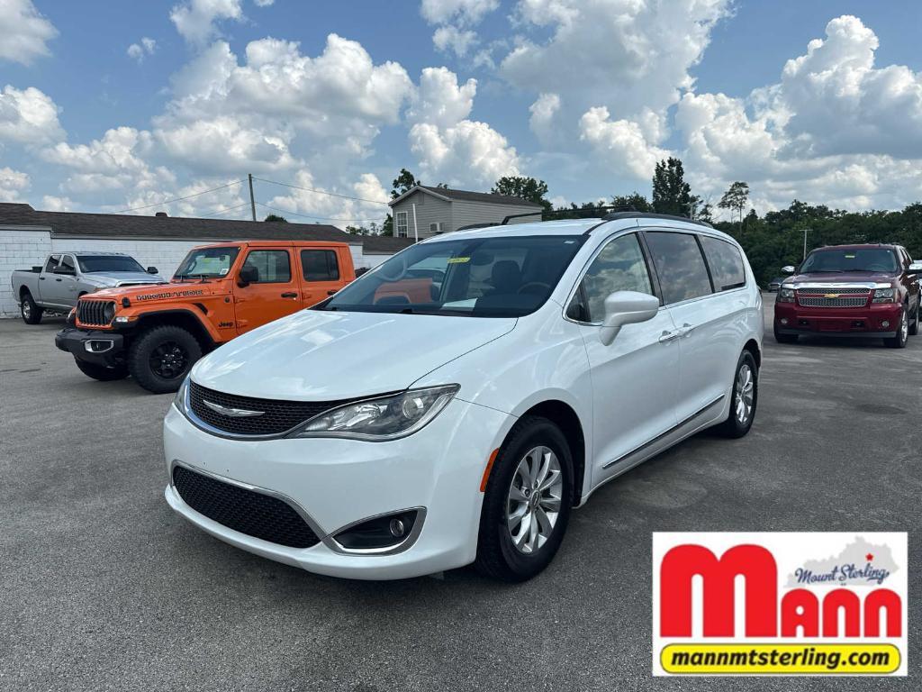 used 2017 Chrysler Pacifica car, priced at $16,916