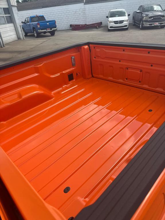 new 2025 Jeep Gladiator car, priced at $43,996