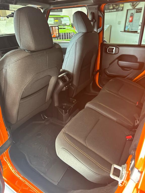 new 2025 Jeep Wrangler car, priced at $53,685