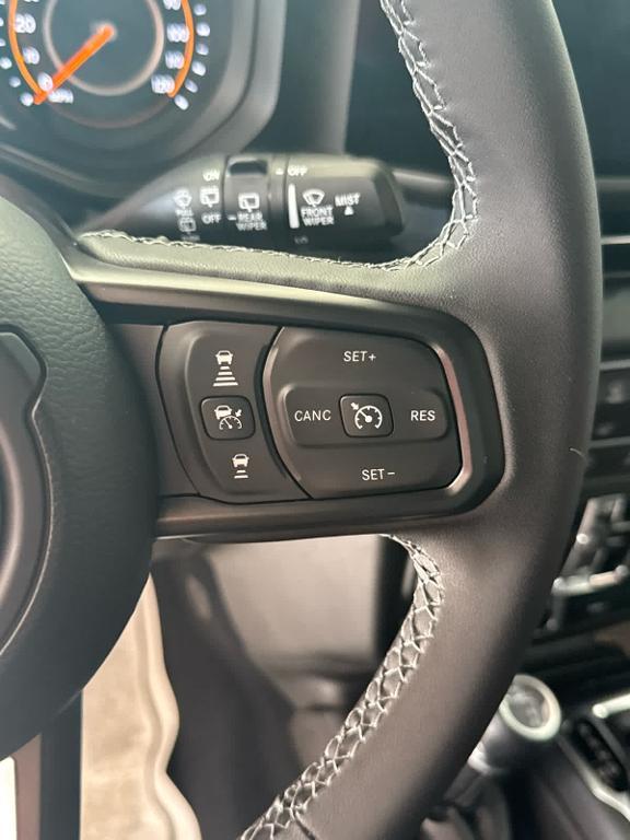 new 2025 Jeep Wrangler car, priced at $53,685