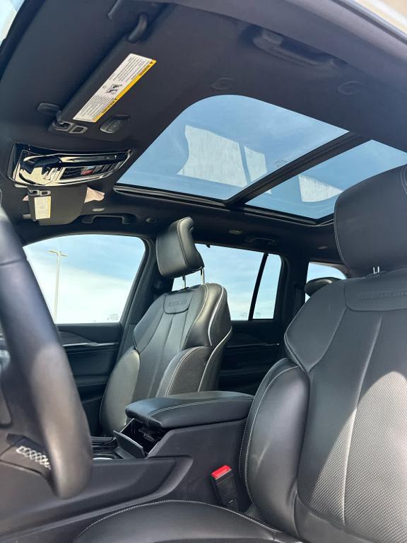used 2022 Jeep Grand Cherokee car, priced at $37,500