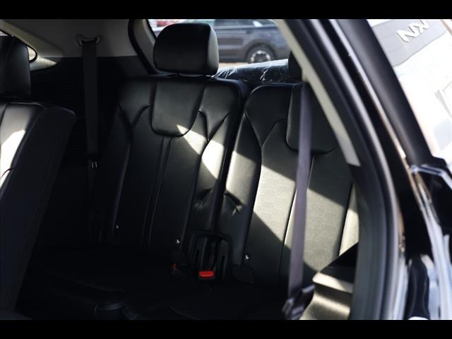 used 2024 Kia Sorento car, priced at $35,901