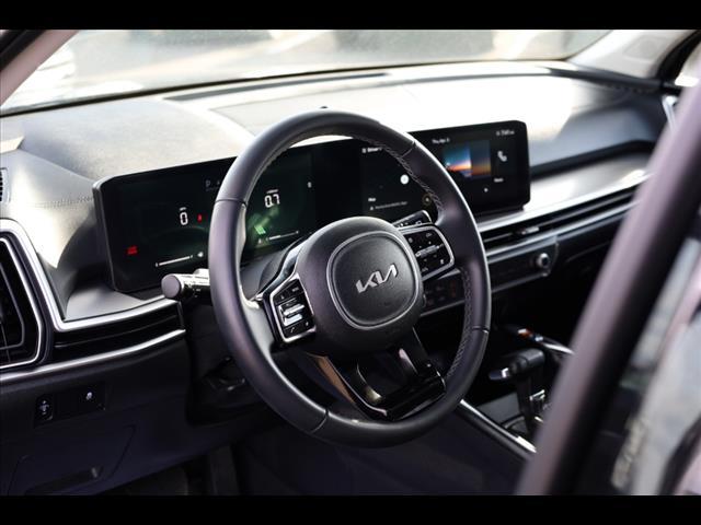 used 2025 Kia Sorento car, priced at $41,901