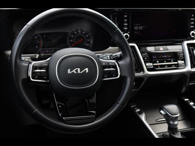 used 2022 Kia Sorento car, priced at $26,923