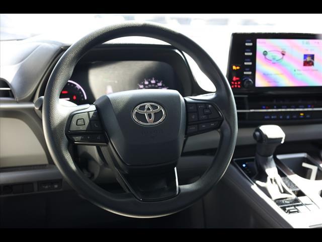 used 2023 Toyota Sienna car, priced at $39,923