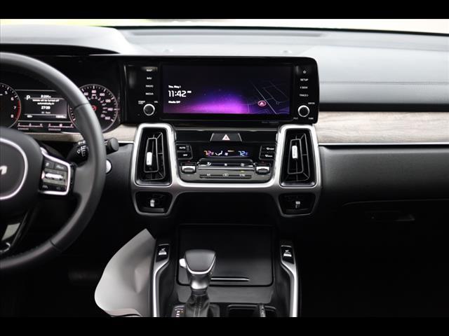 used 2023 Kia Sorento car, priced at $31,923