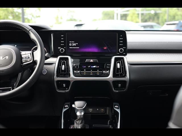 used 2023 Kia Sorento car, priced at $32,523