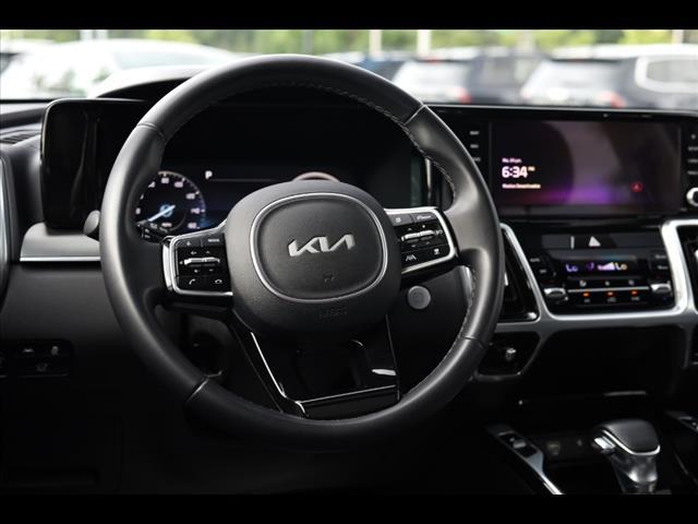 used 2023 Kia Sorento car, priced at $32,523