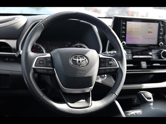 used 2022 Toyota Highlander car, priced at $37,923