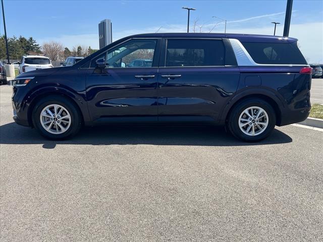 used 2024 Kia Carnival car, priced at $33,923
