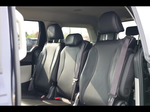 used 2024 Kia Carnival car, priced at $33,923