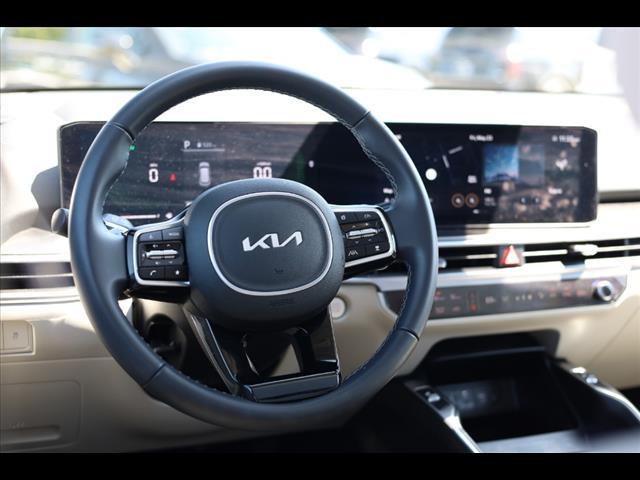 used 2025 Kia Sorento Hybrid car, priced at $43,390
