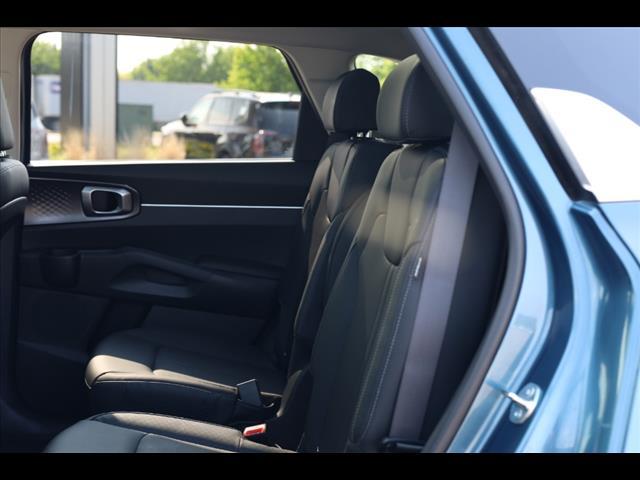 used 2025 Kia Sorento Hybrid car, priced at $37,923