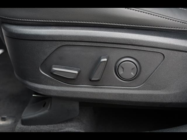used 2025 Kia Sorento car, priced at $37,901