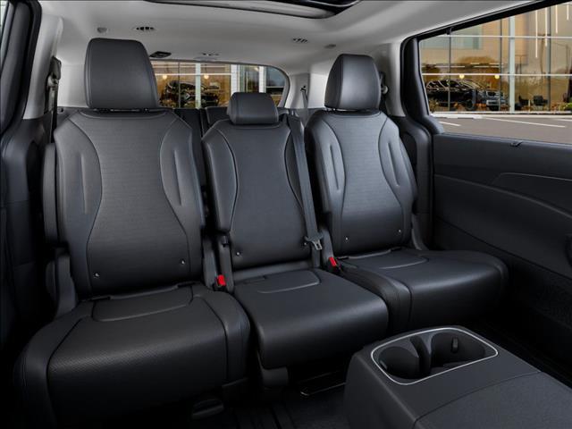 new 2026 Kia Carnival Hybrid car, priced at $55,285