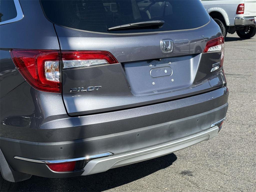 used 2021 Honda Pilot car, priced at $32,888