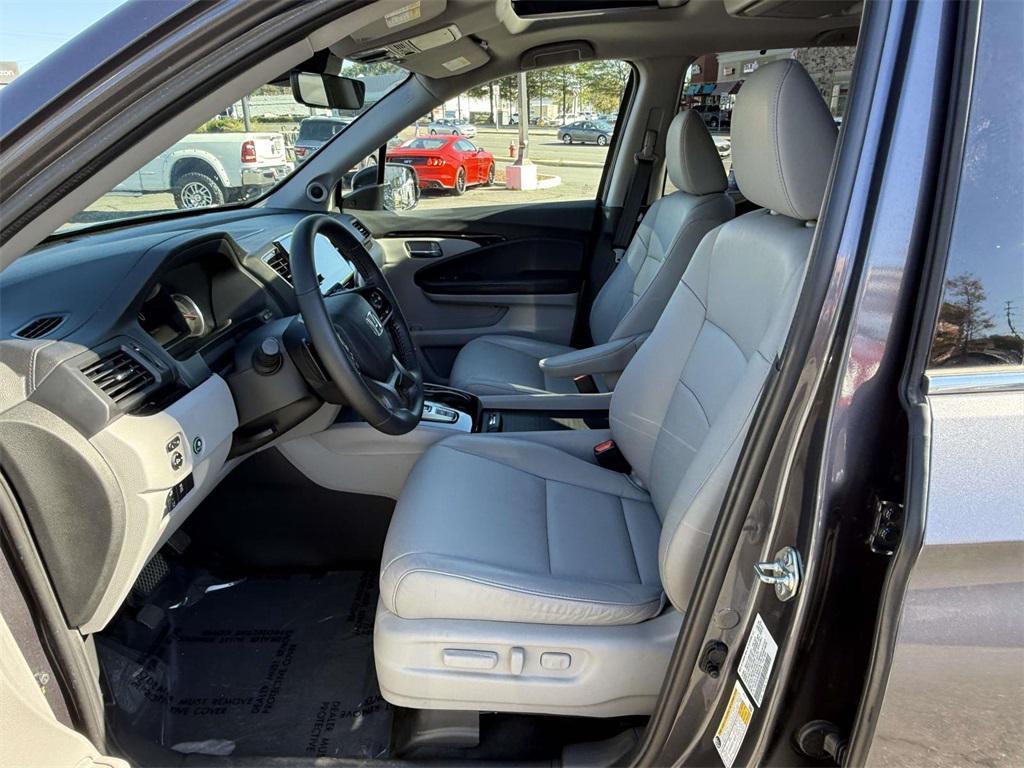 used 2021 Honda Pilot car, priced at $32,888