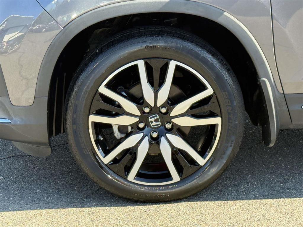 used 2021 Honda Pilot car, priced at $32,888