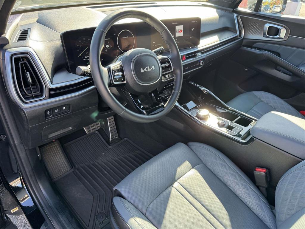 used 2025 Kia Sorento Hybrid car, priced at $38,444