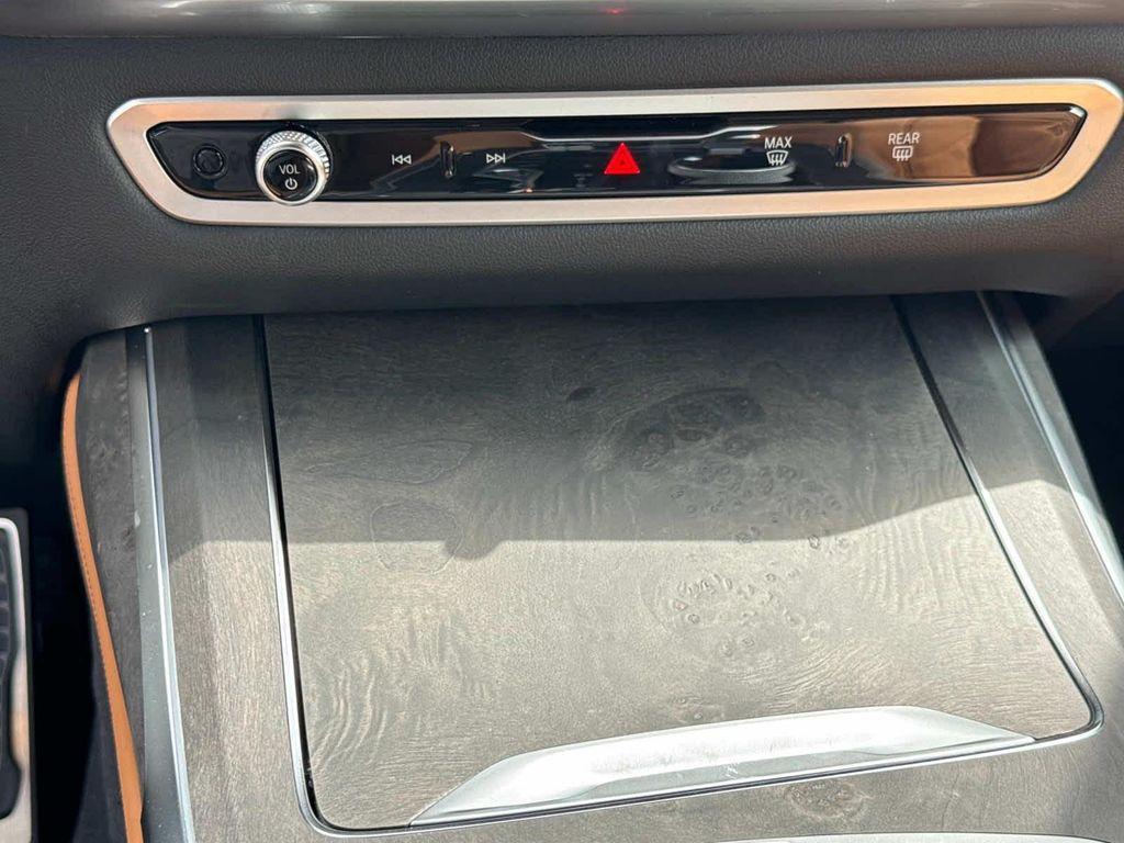 new 2026 BMW X7 car, priced at $99,975