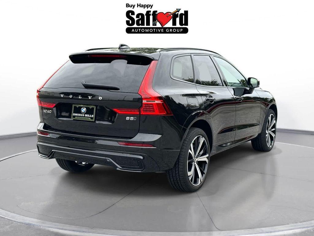 used 2022 Volvo XC60 car, priced at $34,000
