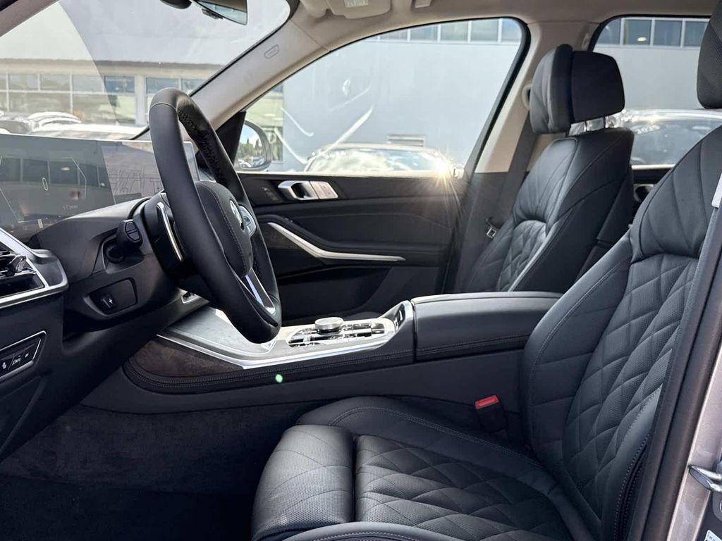 new 2026 BMW X7 car, priced at $90,180