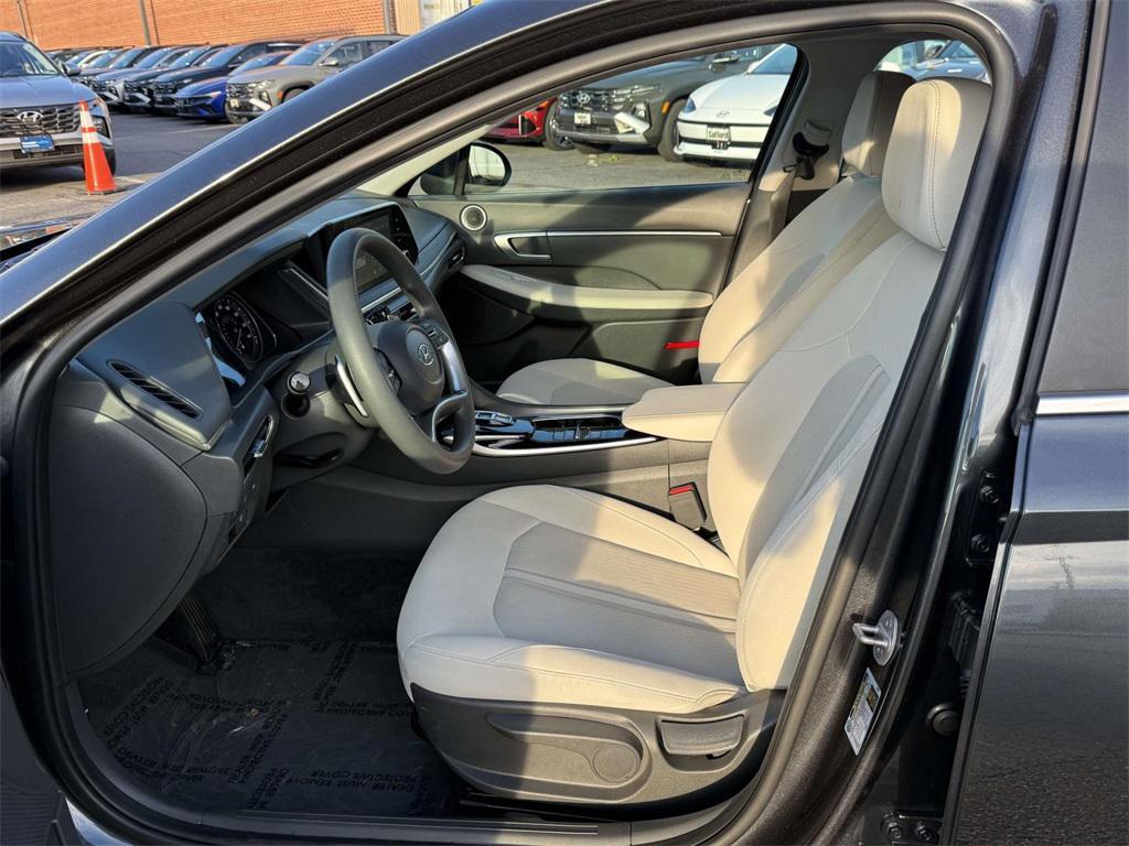 used 2023 Hyundai Sonata Hybrid car, priced at $19,777