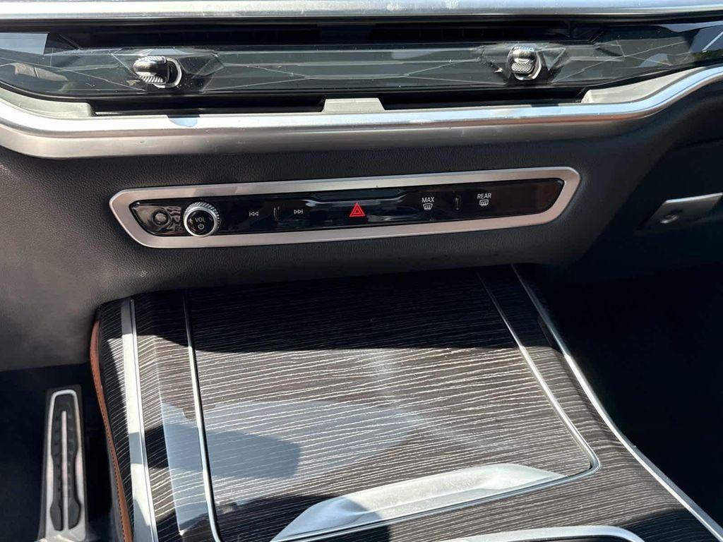 used 2025 BMW X7 car, priced at $98,400