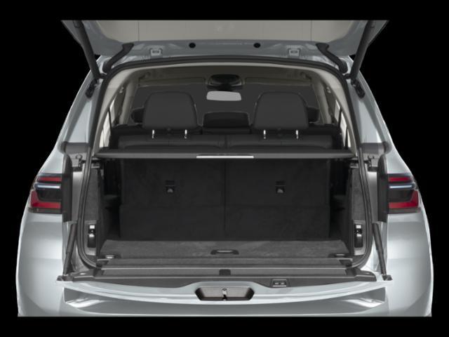 new 2026 BMW X7 car, priced at $125,540