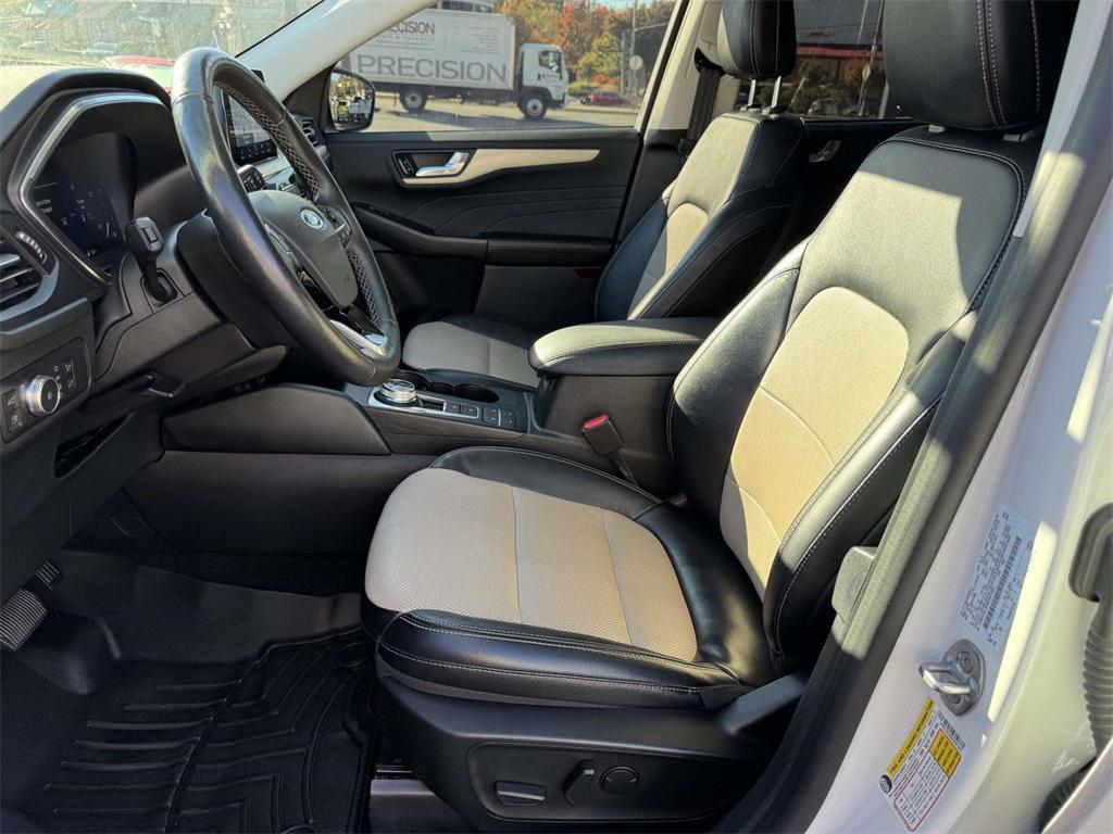 used 2022 Ford Escape car, priced at $21,777