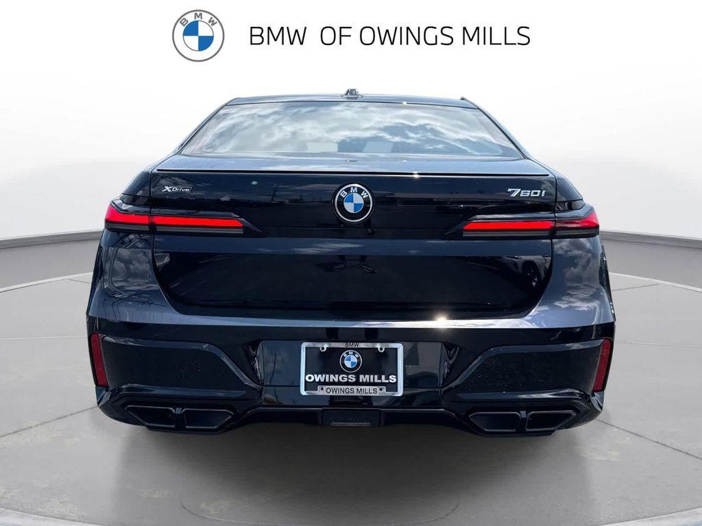 new 2025 BMW 760 car, priced at $138,570