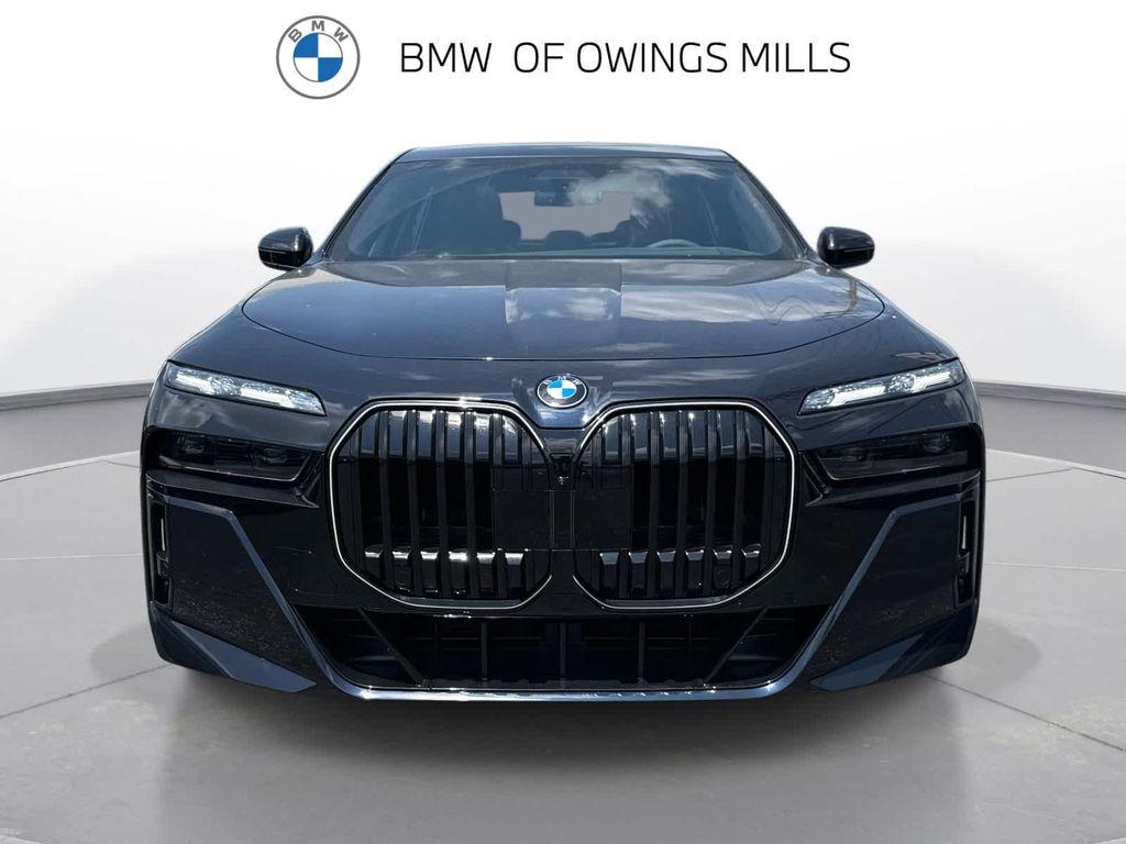 new 2025 BMW 760 car, priced at $138,570