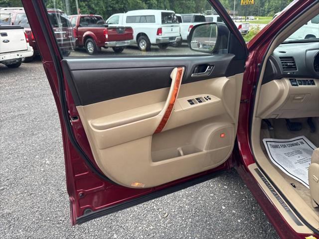 used 2008 Toyota Highlander car, priced at $10,995