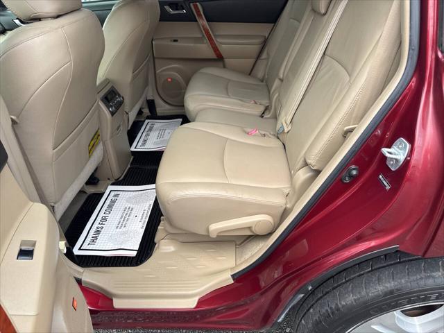 used 2008 Toyota Highlander car, priced at $10,995