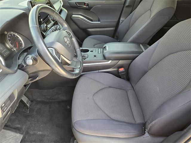 used 2022 Toyota Highlander car, priced at $29,491