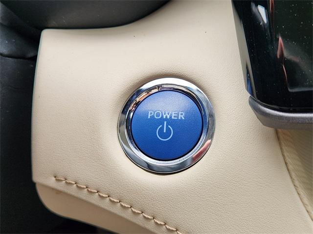 used 2022 Toyota Highlander Hybrid car, priced at $38,291