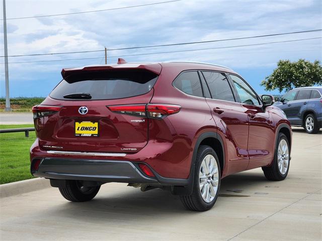 used 2022 Toyota Highlander Hybrid car, priced at $38,291