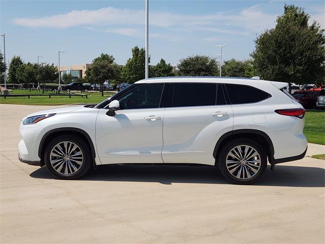 used 2022 Toyota Highlander car, priced at $39,691