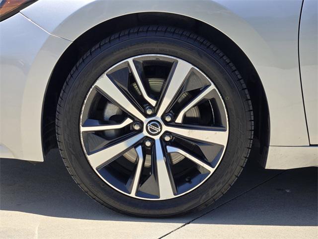 used 2020 Nissan Maxima car, priced at $17,892